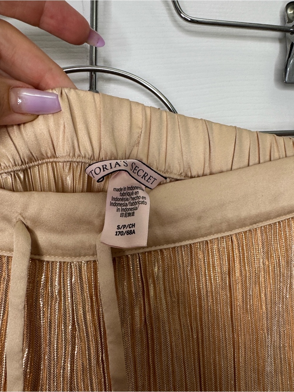 Victoria's Secret Metallic Pleated Wide-Leg Pants - Champagne Gold - Picture 3 of 3